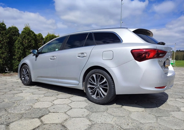Toyota Avensis cena 39900 przebieg: 282500, rok produkcji 2015 z Pińczów małe 16
